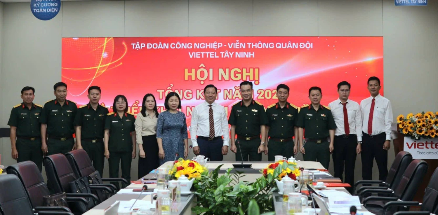 Viettel Tây Ninh đồng hành cùng chính quyền trong công cuộc chuyển đổi số